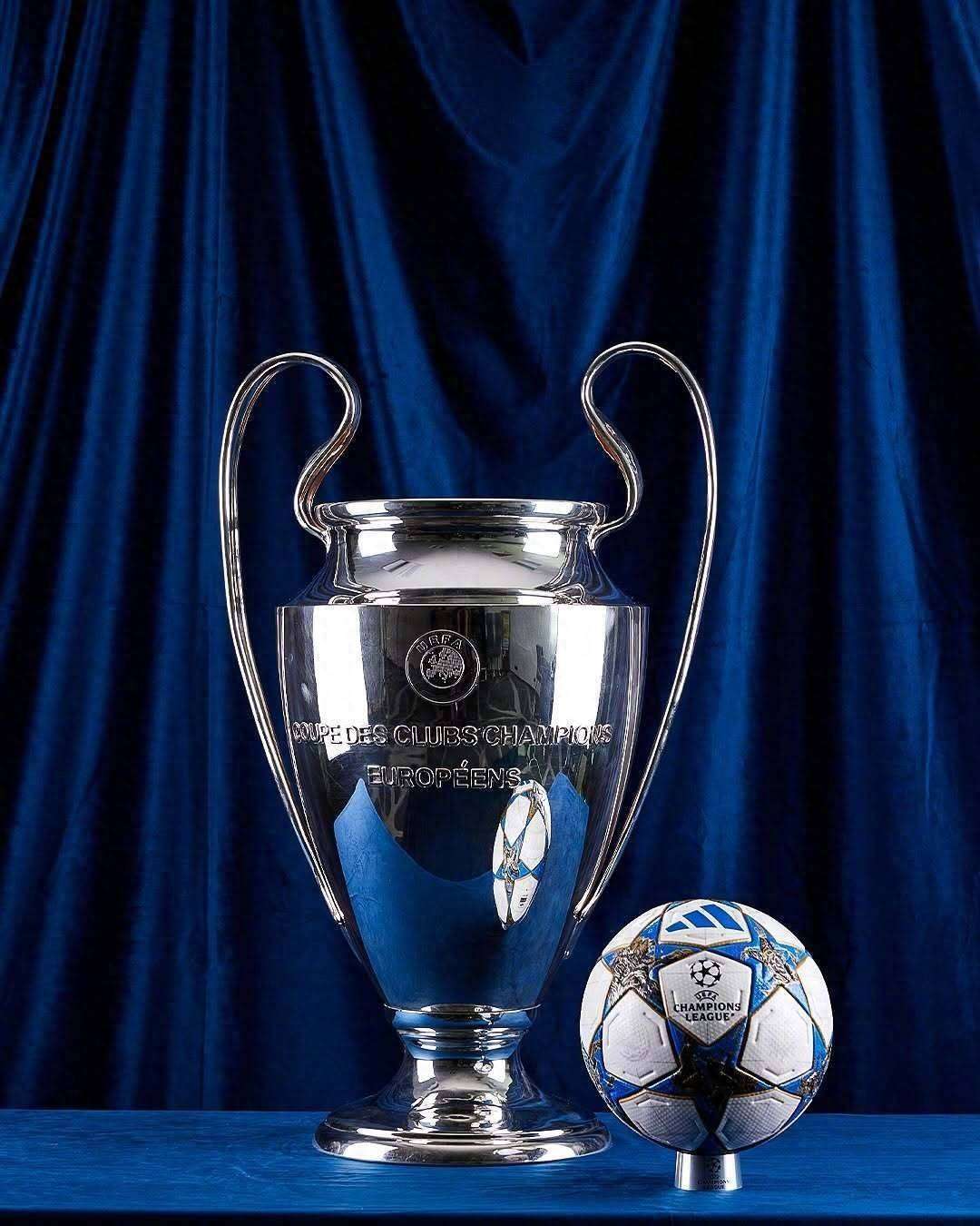 上海申花迎建队32周年纪念日，俱乐部官方发布庆贺海报