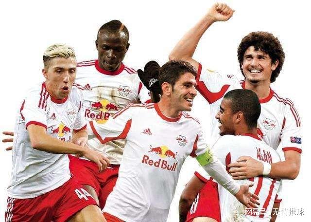 邮报：明年世界杯上下半场中段设强制补水时间，每次三分钟