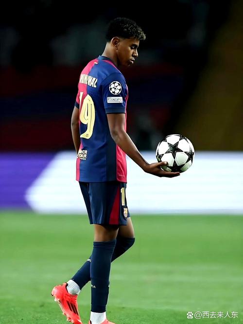 马德里城市的团体治疗：皇家马德里的困境与希望