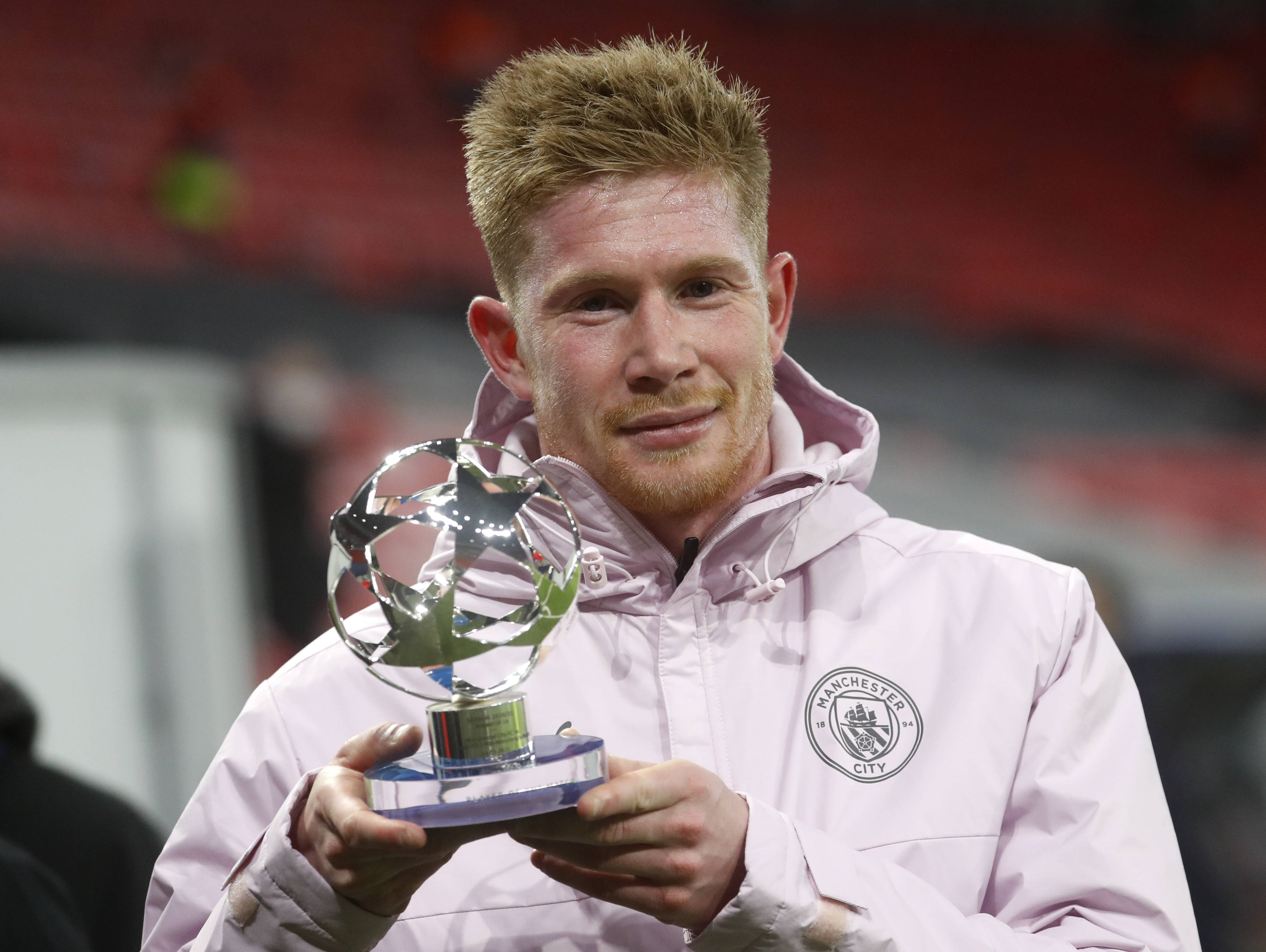 凯尔：比赛中阿德耶米被挑衅但保持了冷静，这说明他又成长了