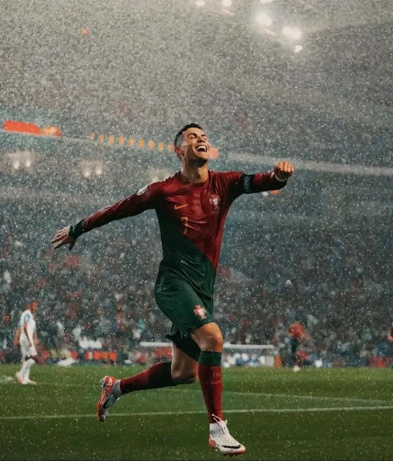 欧文快攻压哨上篮，全场沸腾