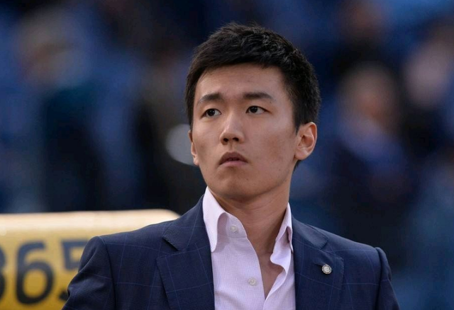 阿斯：巴萨本赛季球场外事务增多，弗里克比上赛季更加情绪化