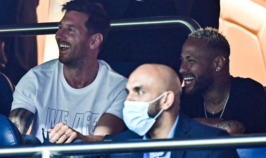 韩国杯半场：李洞俊补时收空门大礼建功，光州暂0-1全北